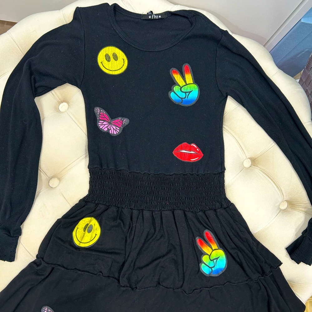 Flowers by Zoe FBZ black girls dress long sleeve with patches. size 10 in girls.